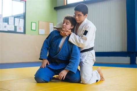 Rear Naked Choke na May Pagmamahal .